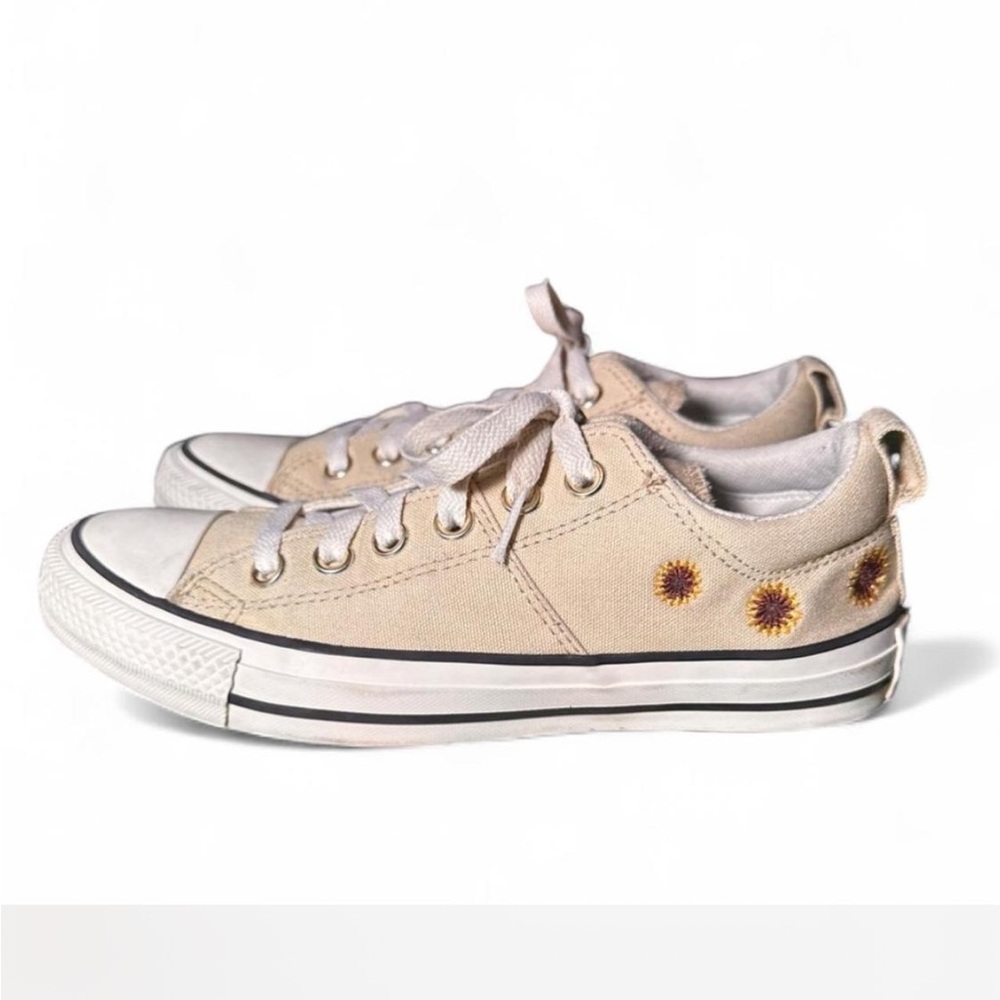 Converse Chuck Taylor All Star Sunflower Embroidered Sneakers Women’s 7